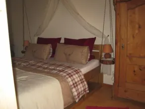 Cozy holiday home (75sqm) with natural wood furniture - Image 4