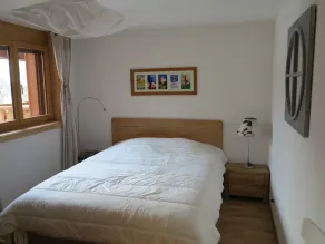 Cosy apartment with large terrace and magnificent view on mountains - Image 4