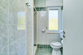 Treværelses lejlighed med balkon og havudsigt Martinscica, Cres (A-23222-a) - Image 3