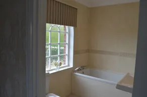One bedroom property near beach and country walks - Image 3