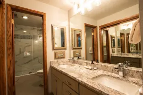 Mountain Views From This Plaza  - Sleeps 6 2 Bedroom Condo - No Cleaning Fee! by RedAwning - Image 4