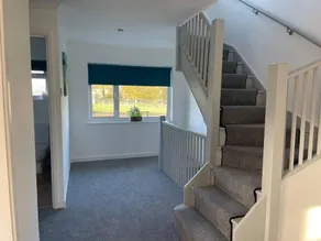 Luxury 5-bed House With Tennis Court & Games Room - Image 2