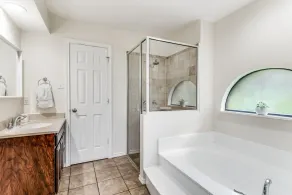 Cozy 4bd/2br house by Mira Vista: Family-friendly, 30+ day stays welcome!  - Image 2