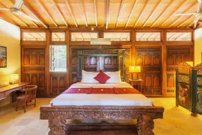 Three oceanfront luxury villas with sauna and tennis court - Image 4