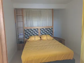 independent accommodation with exceptional sea view - Image 4