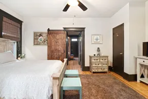 The RUSTIC CITY INN: Centrally located to everything, in beautiful Tower Grove - Image 5