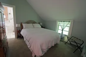Rent the Carriage House at The WiIlmington Inn-all property amenities included! - Image 4