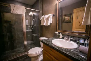 Large Condo, Steps Away from Canyons Village - Image 4