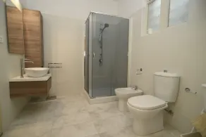 Central house - elegant apartment in an ancient building in the historic center - Image 5