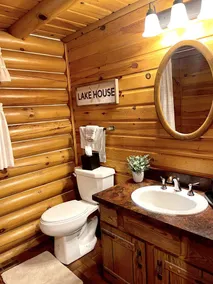 Amazing Log Cabin less than 40 Miles from Twin Cities with large Hot Tub!! - Image 4