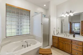 Pine Haus - Oversized waterfront home ideal for multiple families! - Image 2