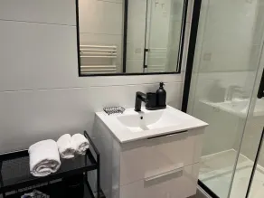 Louvre-Rivoli 1 bedroom apartment - Image 3