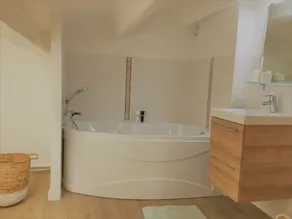 House for 2 to 6 adults near Place des Lices and beach, swimming pool, 2 parking spaces - Image 2