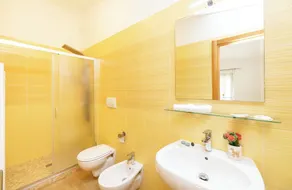 Detached  Villa, 55 square meters, on the ground floor with private garden of 150 square meters with barbecue and sunbeds - Image 3