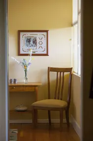 RustRidge Bed and Breakfast - Poolside Room - Image 5