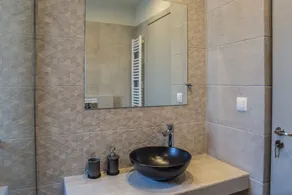 Athens Life - Image 3