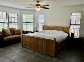 Lakehouse on Lake Austin! Gorgeous Views! NEW hot/cold tub on patio deck! - Image 3