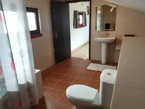 Spacious apartment with a beautiful view - Image 3