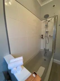 Merewyke Boutique Family Apartment Sleeps 4 , Only 5 Minutes Walk To Lake Windermere - Image 3