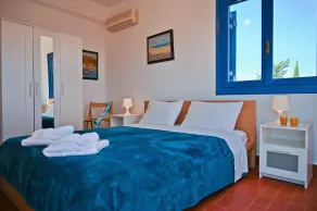 VILLA WITH TOTAL PRIVACY AND WALK DISTANCE TO THE BEACH AND FISKARDO CENTRE - Image 5