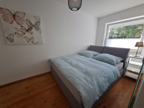 Modern city apartment with balcony and private parking space in a quiet location - Image 3