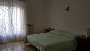 Apartment in einem zweistöckigen Einfamilienhaus - Image 4