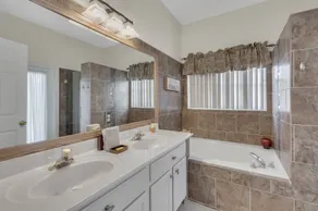 4 bedrooms home with private pool- 15 min from Disney - Image 3