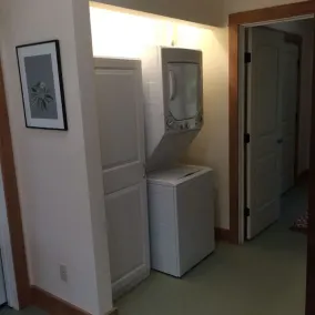 Modern Apartment; Easy Commute To Cornell University Or Ithaca College - Image 4
