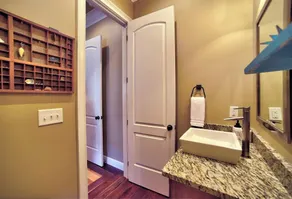 Spacious Lakeside Home, Pet-Friendly w/Dock & Boatslip - Image 5