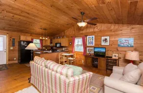 Mountain Muse - Cozy Cabin, Beautiful Setting! - Image 5