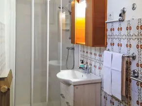 Nice apartment for 5 guests with WIFI, TV and pets allowed - Image 3