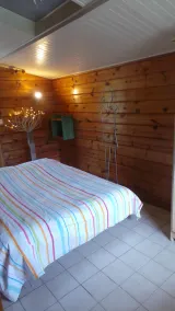 Wooden cottage on the water - Image 3
