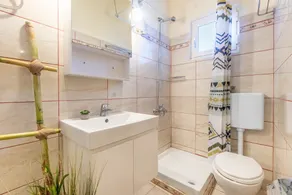 Nikos Seaside Apartment - Image 2