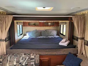 Delightful Camper in Campground with Amenities - Image 2