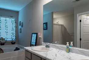 Beautiful spacious house 5 minutes from Tiger Town - Image 4