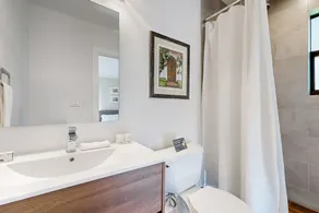 Beautifully Updated Dog-Friendly Home with Free WiFi, and Enclosed Back Yard - Image 5