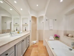 Full sea view villa in Saint-Tropez / Full sea view in Saint-Tropez - Image 4