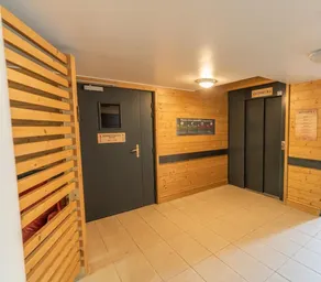 150m from ski slopes, 6th floor, view resort, swimming pool, sauna, terrace, balcony, ski locker - Image 5