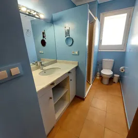 Appartement Spacieux ET Confortable, SUR LA Promenade Maritime, Face AU Port - Image 2