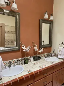 Luxe, charme et meilleur emplacement à Santa Fe - bain à remous privé. Spécial été maintenant! - Image 3