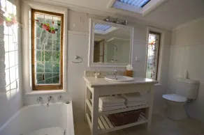 Longreach Riverside Retreat Cottage - Image 2