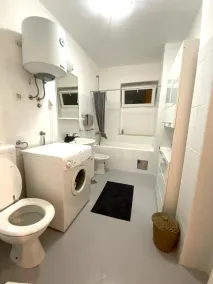 Spacious 2-Bed Apartment in Cavtat - Image 2