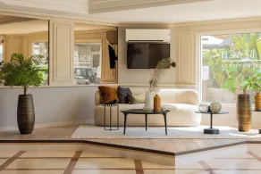Riviera Beach Hotel - Image 3