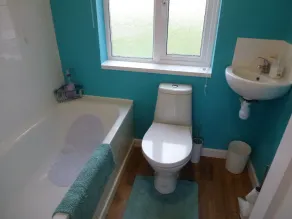 Cozy comfortable cottage by the sea and water, surrounded by fields and space - Image 3