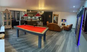 2 Bedroom Apartment in Beynost - Image 3