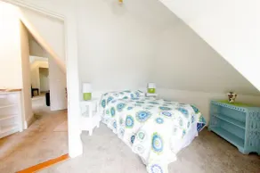 Newport - Exclusive Renfrew Park Beach House Waterview Apartment, Central A/C - Image 5