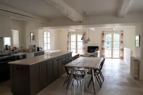 Magnificent renovated mas, comfort and exceptional views in the heart of the Luberon - Image 4