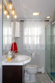 Close to Beach, Downtown, Hiking & more! Outdoor sauna available to add! - Image 5