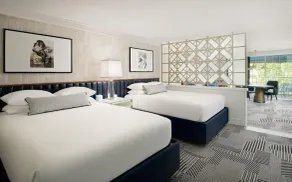 Lux Oasis in West Hollywood, Free Parking & Swimming pool - Image 4