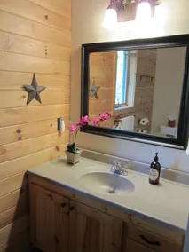 Beautiful Log Home in Suissevale on Lake Winnipesaukee with Beach Access - Image 3